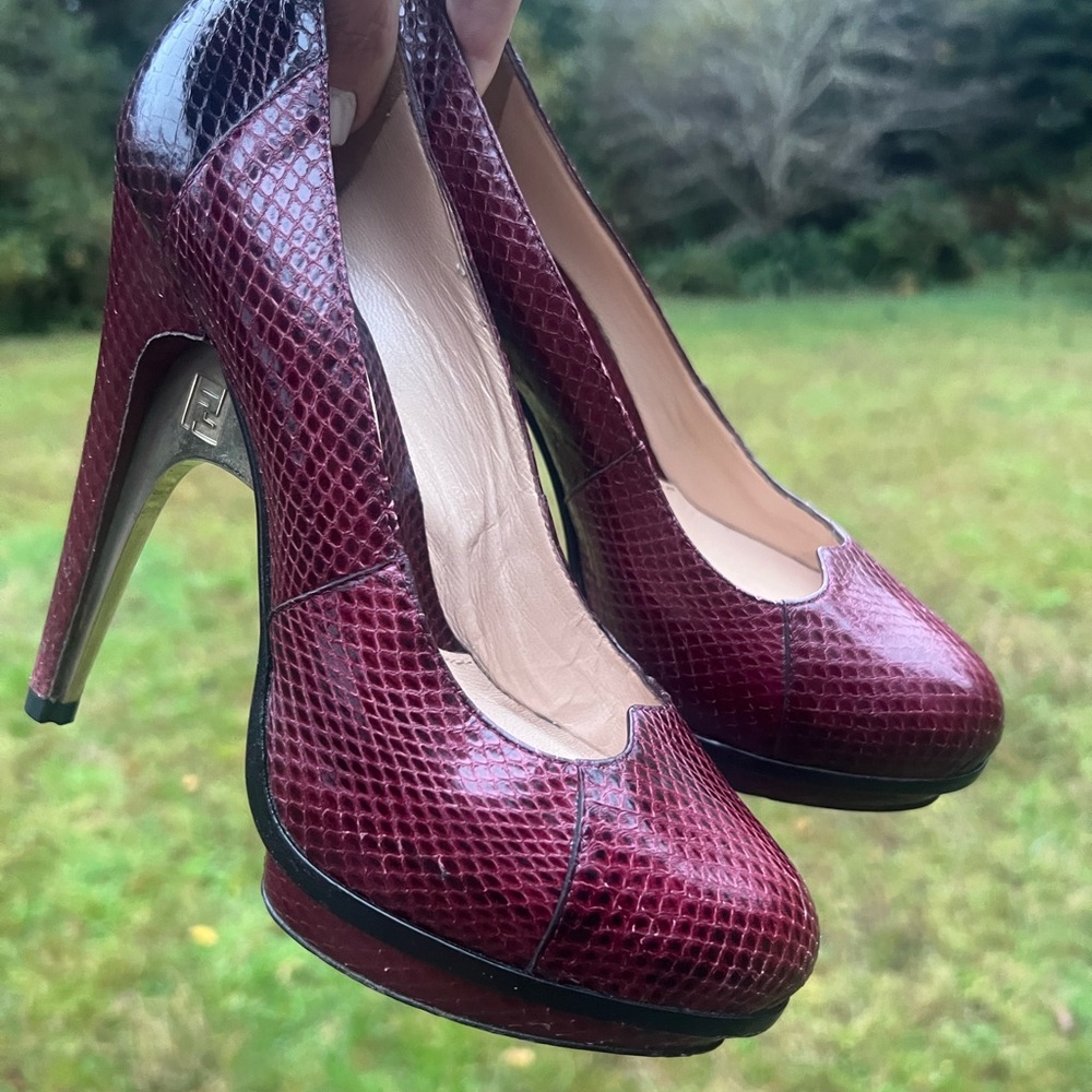 FENDI Burgundy Red Snakeskin Leather Gold Platforms Heels Pumps Rare
